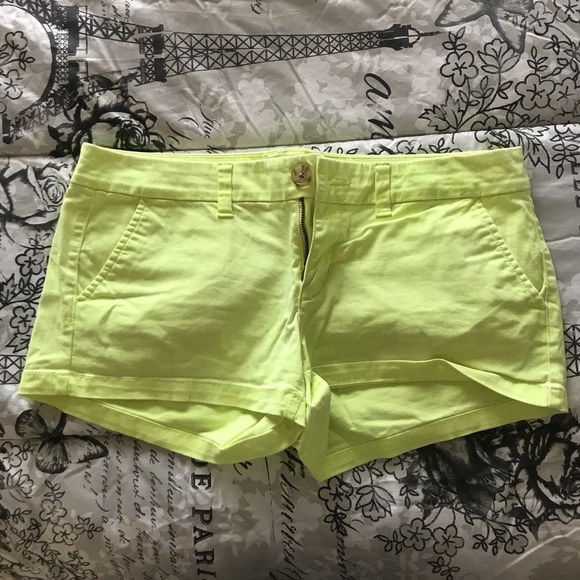 Shorts - Picture 2 of 3